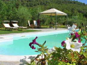 Impressive Villa in Cortona with Swimming Pool